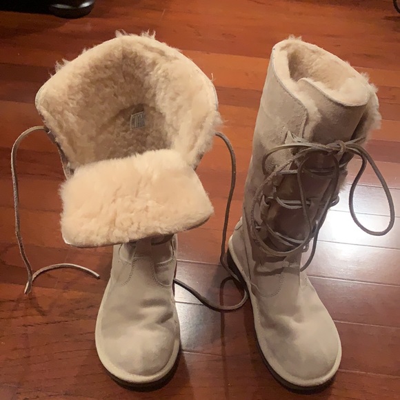 UGG fur boots cream women’s size 7 - Picture 3 of 3